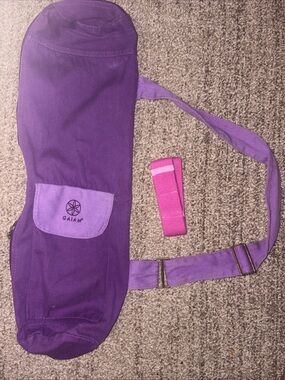 GAIAM Purple Yoga Mat Sling with Light Purple Accent
